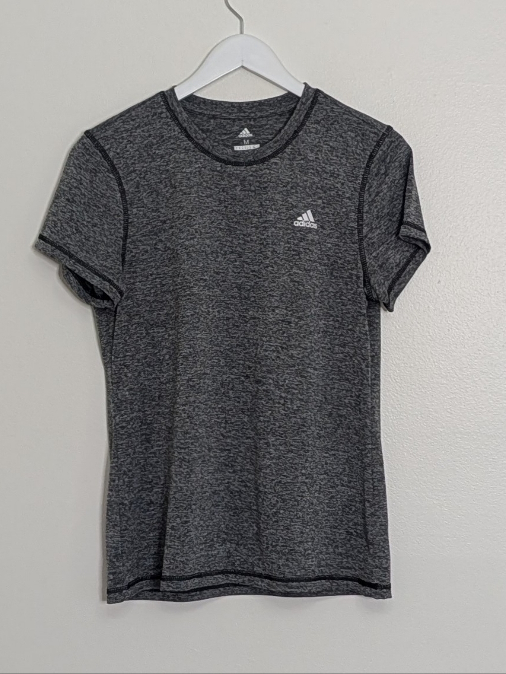 Adidas Shirt Women Medium Grey Golf Short Sleeve Work Out Athleisure